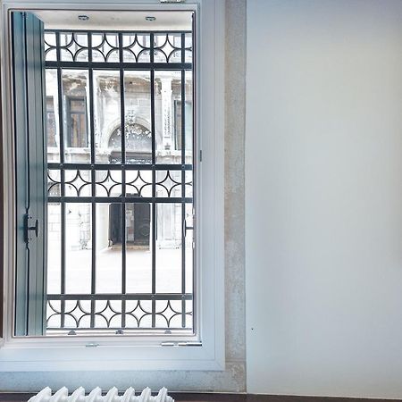 Ve.N.I.Ce Cera Casa Santo Stefano Apartment Venesia Bagian luar foto