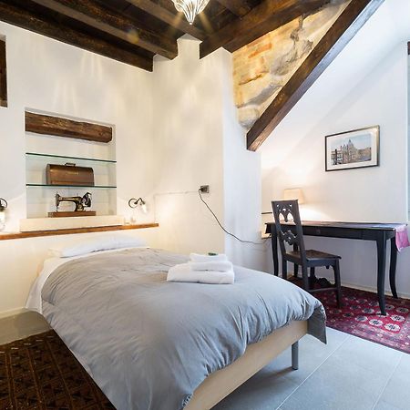 Ve.N.I.Ce Cera Casa Santo Stefano Apartment Venesia Bagian luar foto