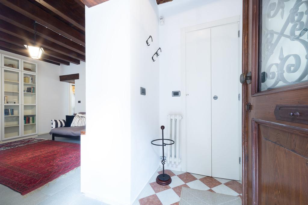 Ve.N.I.Ce Cera Casa Santo Stefano Apartment Venesia Bagian luar foto