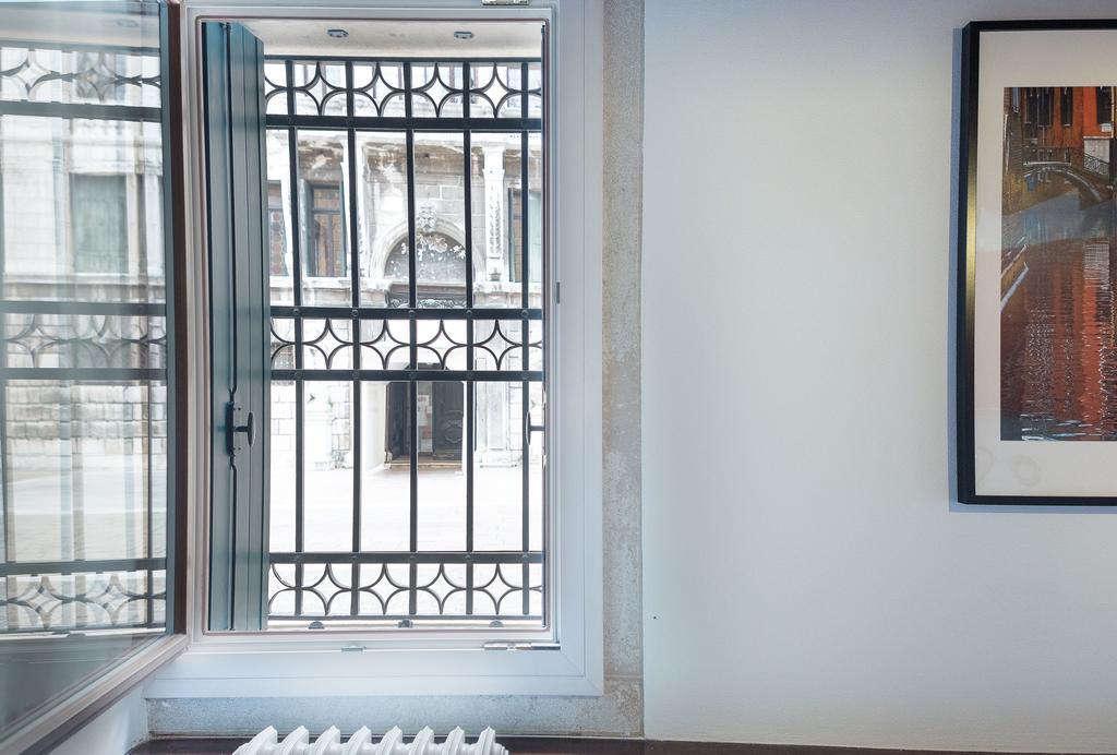 Ve.N.I.Ce Cera Casa Santo Stefano Apartment Venesia Bagian luar foto